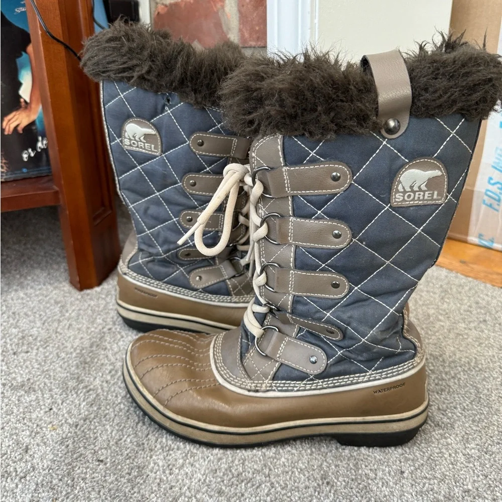 Sorel Tofino Waterproof Winter‎ Boots Fauz Fur Size 7 Blue Beige Quilted